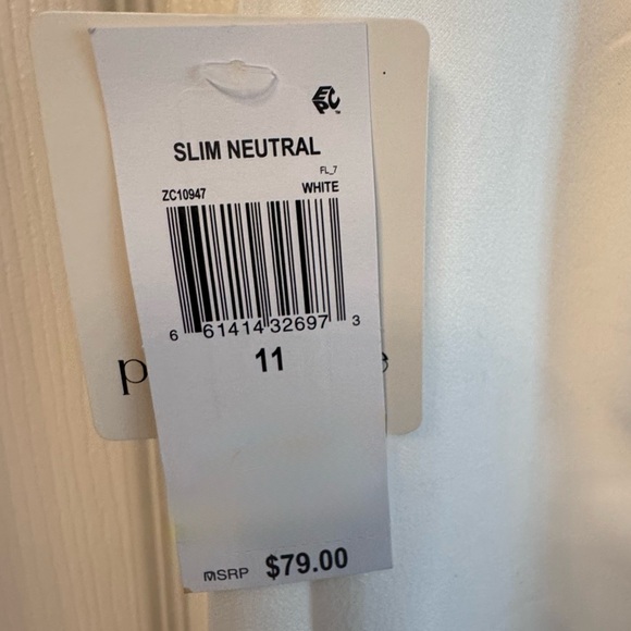 NWT Elegant White Strappy Dress - Picture 7 of 9